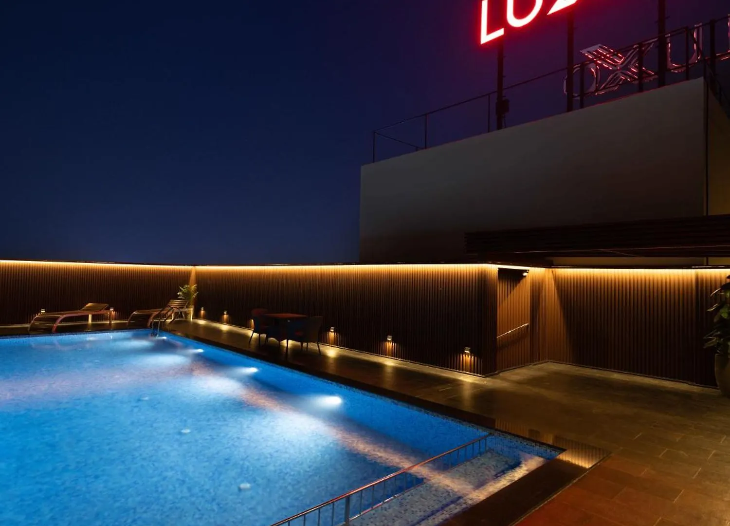 Luxo Kochi Hotel 4*,