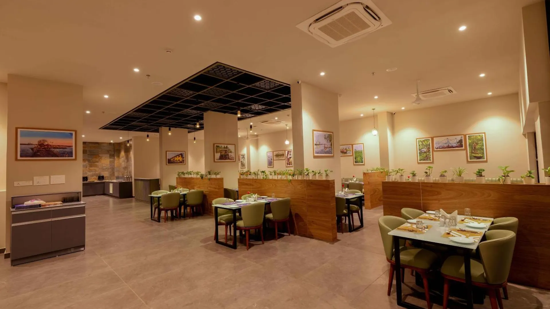 Luxo Kochi Hotel